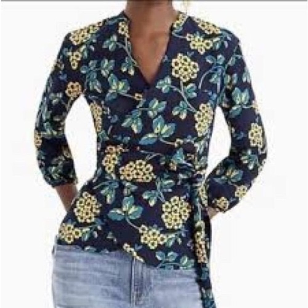 J. Crew Women's Drapey Crepe Navy Floral Wrap Blouse Top Size M Fall, 3/4 Sleeve